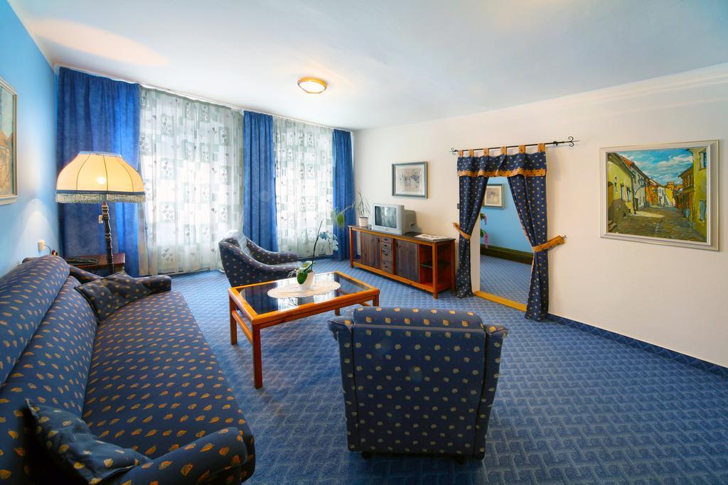 Hotel Solaster Garni Třebíč Екстериор снимка