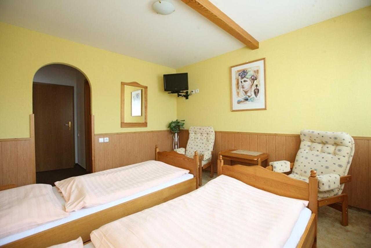 Hotel Solaster Garni Třebíč Екстериор снимка